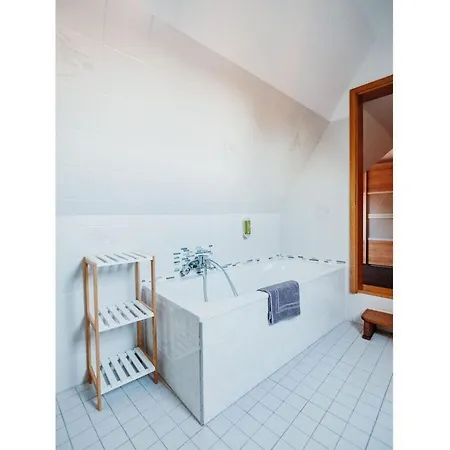 Sterkrade 2 Comfortable Ferienhaus *